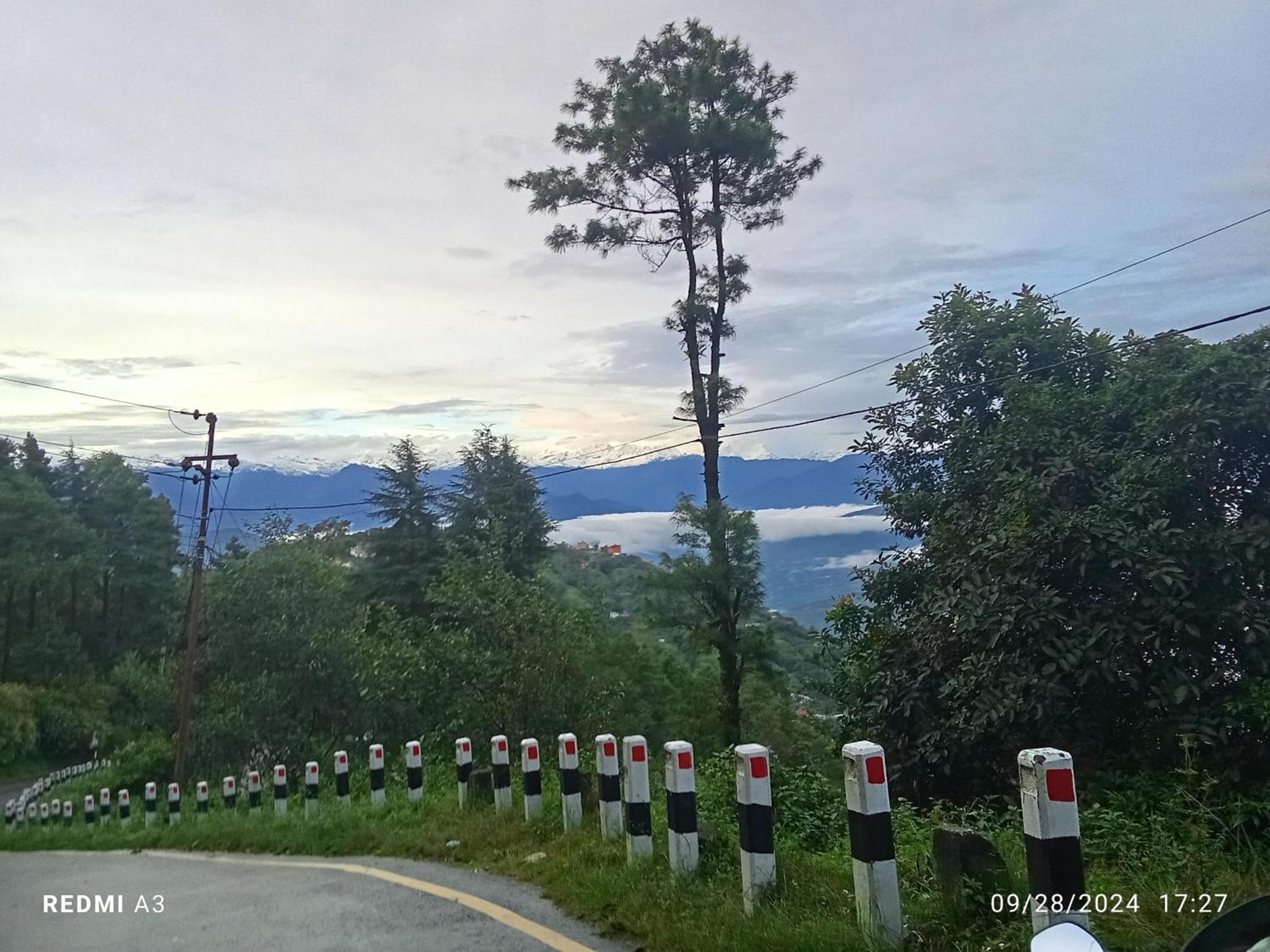 Unique Point Home Stay Nagarkot Exteriör bild